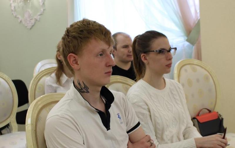В Барнауле отметили день молодой семьи