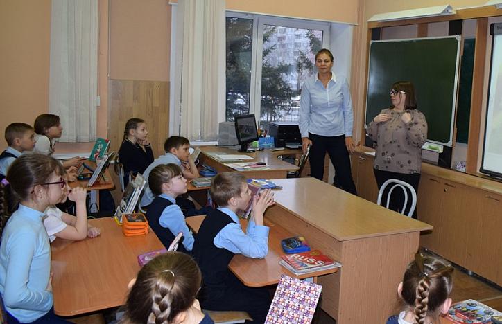 В Барнауле подвели промежуточные итоги шефского сотрудничества предприятий с детскими садами и школами