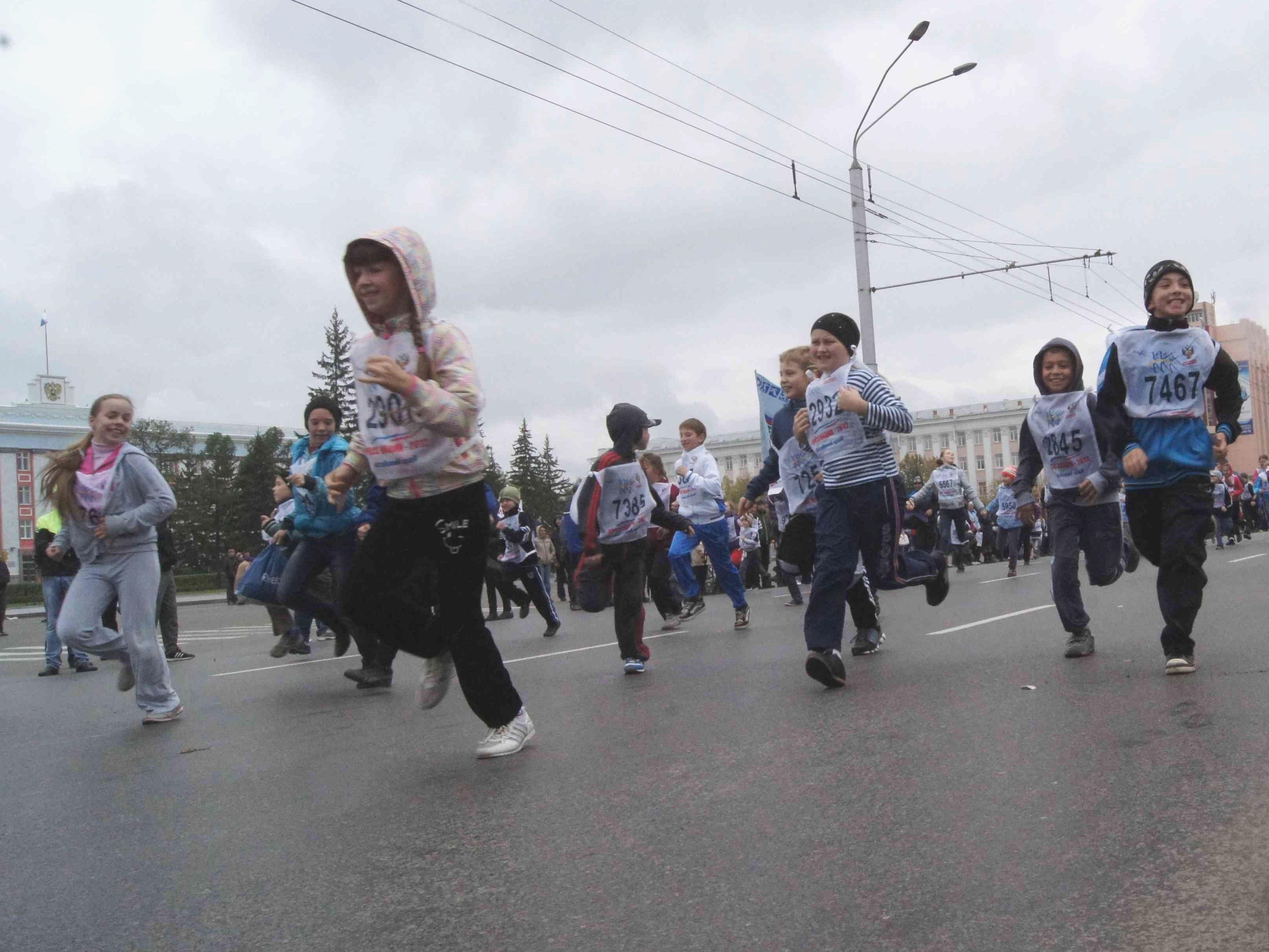 На площади Советов в Барнауле пройдет всероссийский день бега «Кросс нации-2018» 