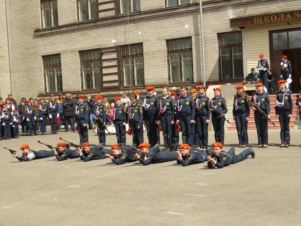 В школе №52 провели ежегодный отчетный фестиваль кадетского корпуса «Спасатель»