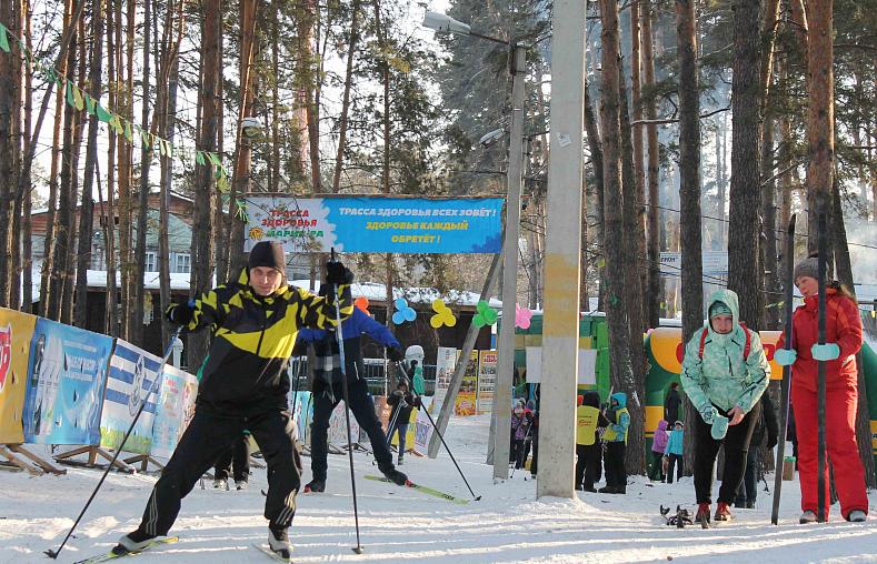 Барнаульцев приглашают принять участие в массовой гонке «Лыжня России» 
