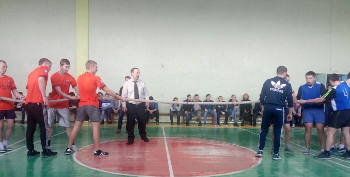 Студенческие команды Барнаула приняли участие в соревнованиях  «А ну-ка, парни!»