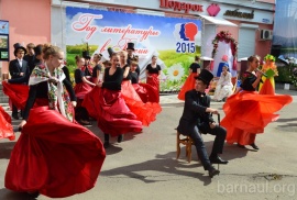 Выставка цветов в Октябрьском районе Выставка цветов в Октябрьском районе