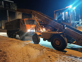 МБУ «Автодорстрой» продолжает очистку дорог и тротуаров после снегопада