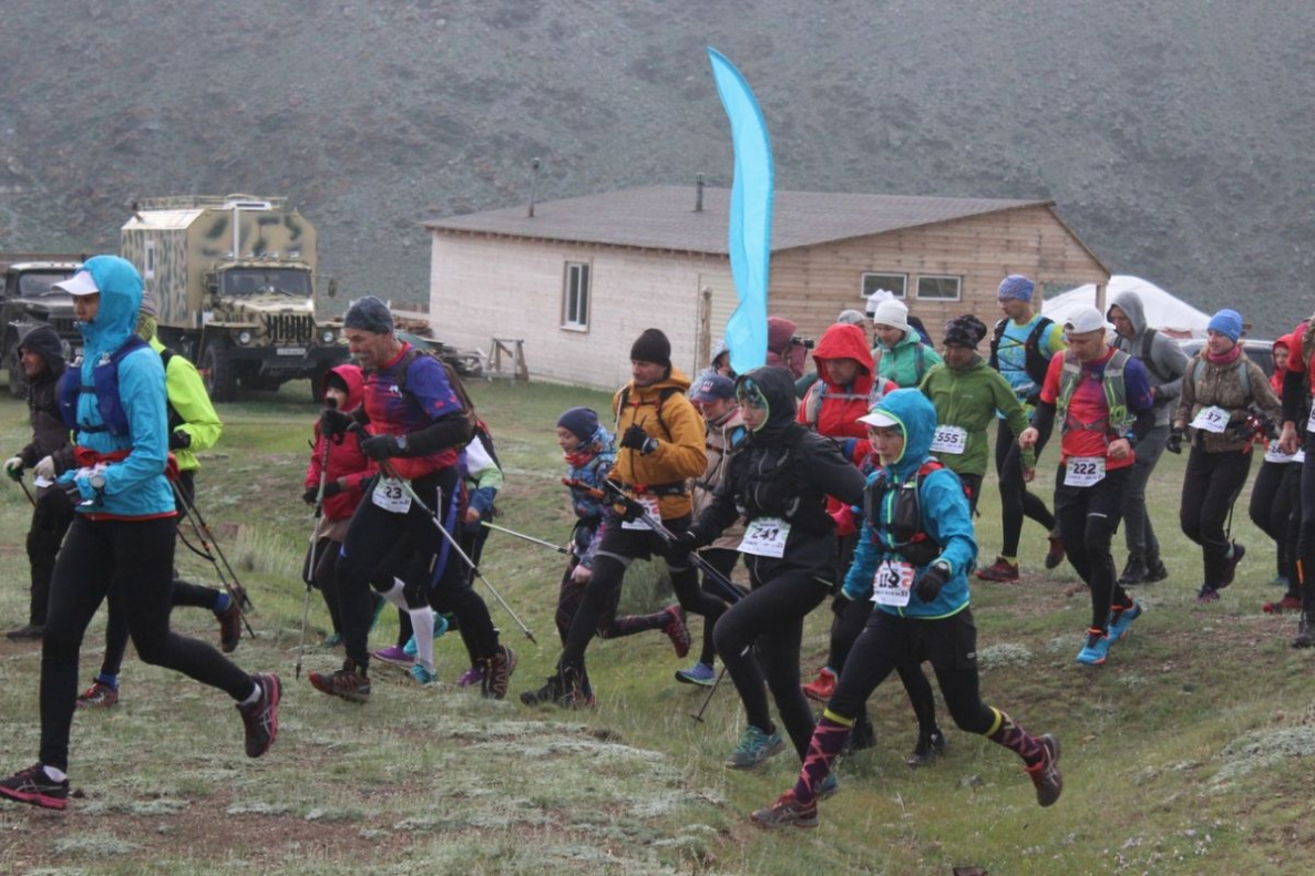 Команда барнаульского клуба любителей бега «Восток» победила на соревнованиях в Горном Алтае 