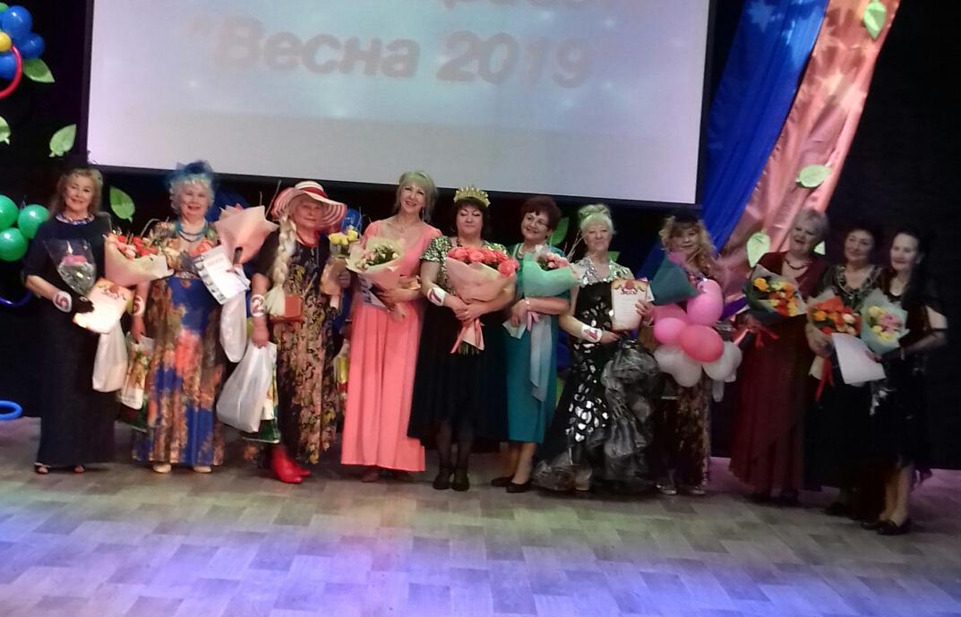 В Барнауле прошел конкурс творчества и красоты среди горожанок серебряного возраста