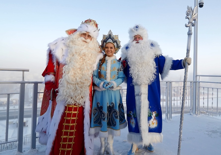 Российский и алтайский Деды Морозы проведут в Барнауле первый новогодний праздник