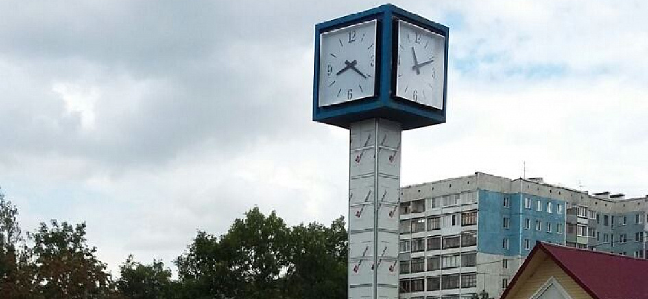 Часы на улице Георгия Исакова смогут имитировать бой курантов