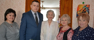 95-летний юбилей отметила жительница Ленинского района Барнаула Вера Митрофановна Сергеева