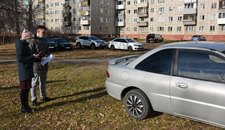 В районах Барнаула проходят рейды по пресечению несанкционированных парковок 