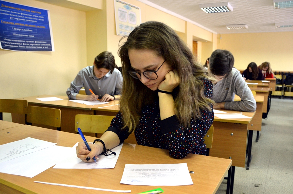 Первая краевая олимпиада по математике среди обучающихся СПО прошла в Барнауле