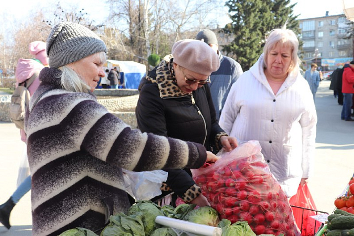 Общий товарооборот весенней продовольственной ярмарки 27 апреля составил 3,3 миллиона рублей