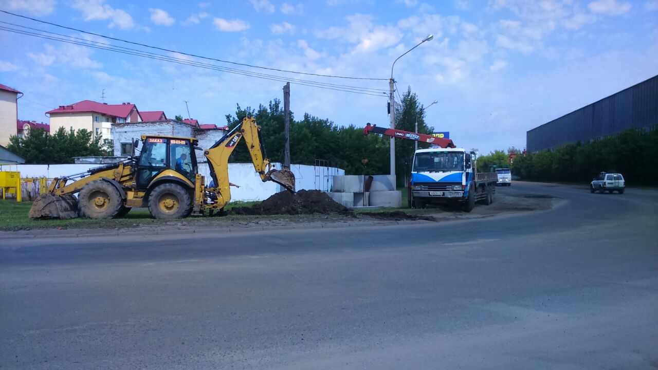 В Барнауле начали делать водотвод на улице Новосибирской