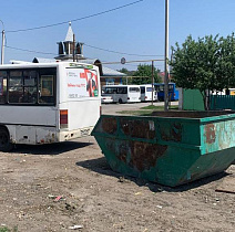 В Железнодорожном районе Барнаула продолжает контроль за вывозом мусора с контейнерных площадок