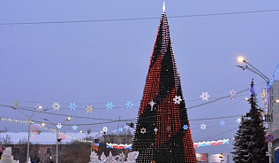 Барнаульцам предлагают высказаться, какое из мест больше подходит для главной новогодней елки