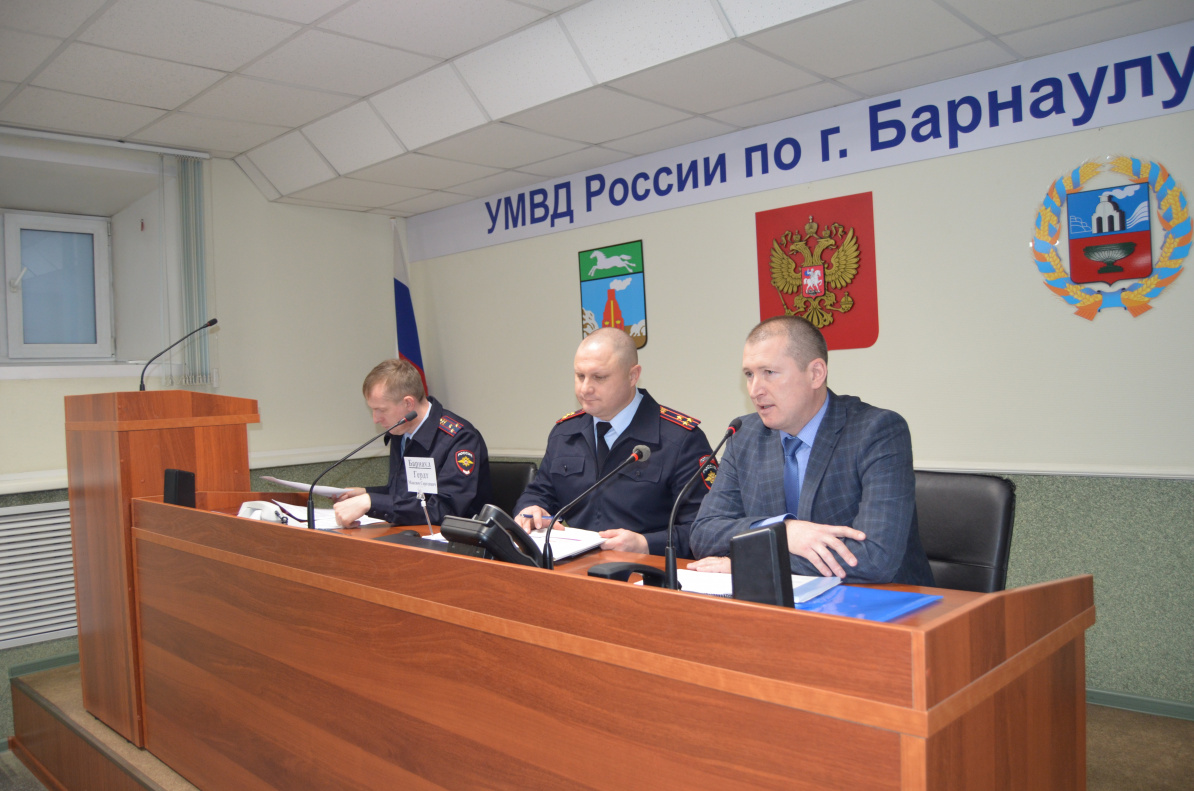 Председатель избирательной комиссии города Барнаула принял участие в обучении сотрудников УМВД России по городу Барнаулу