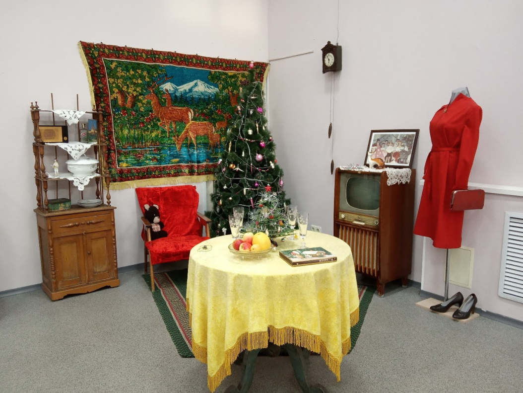 Новогоднюю выставку «Волшебство советской ёлки» подготовили в барнаульском музее «Город»
