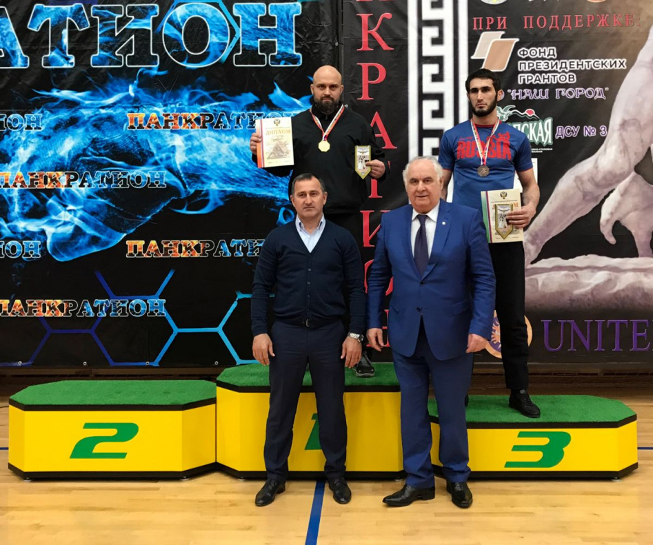 Барнаульский панкратионист Дмитрий Золотов стал пятикратным чемпионом России