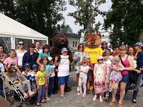 В Барнауле для детей с ограниченными возможностями здоровья провели благотворительную экскурсию в Нагорном парке 