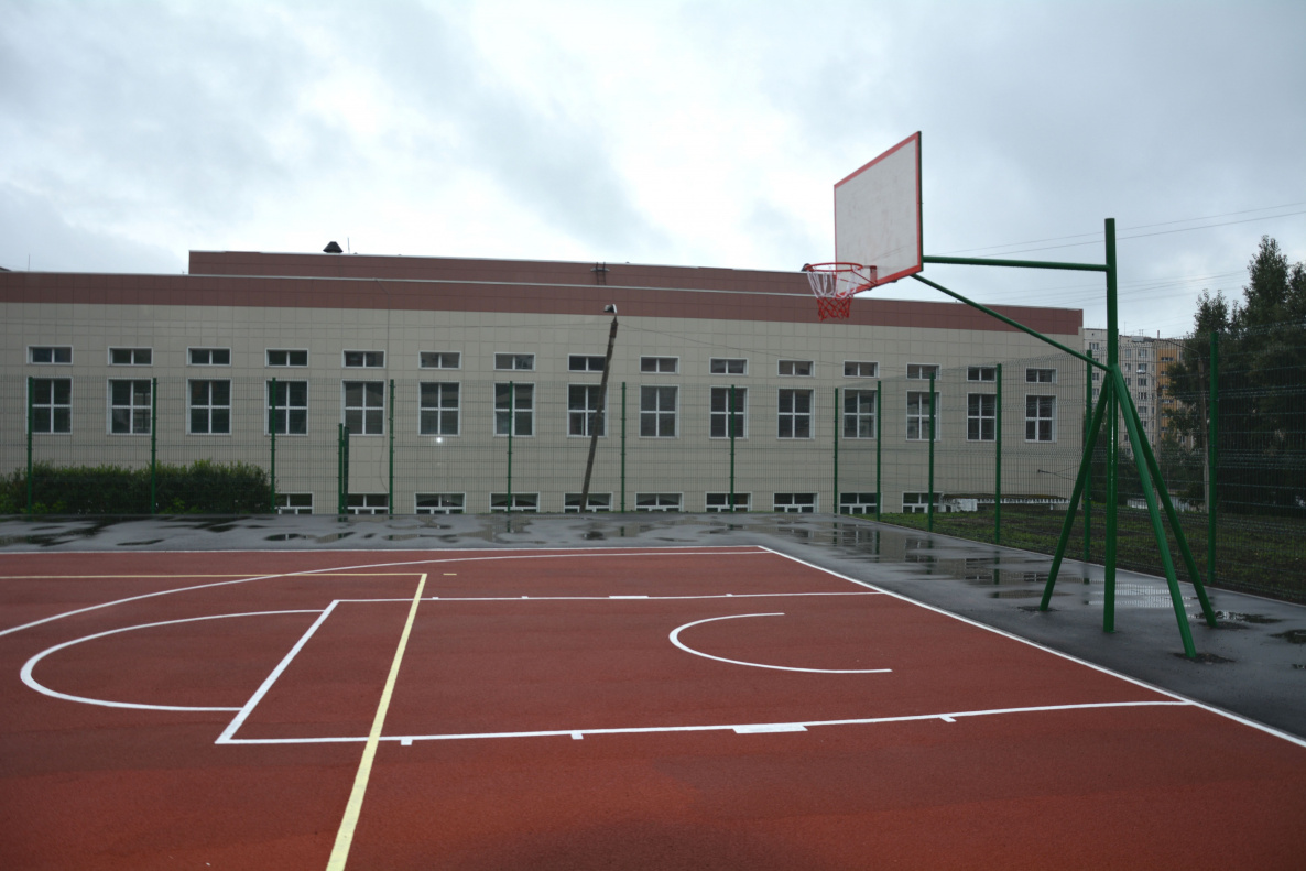 Новая спортивная площадка у лицея №122 открыта для жителей микрорайона