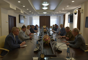 В Барнауле прошло заседание городской комиссии по оказанию помощи семьям участников специальной военной операции