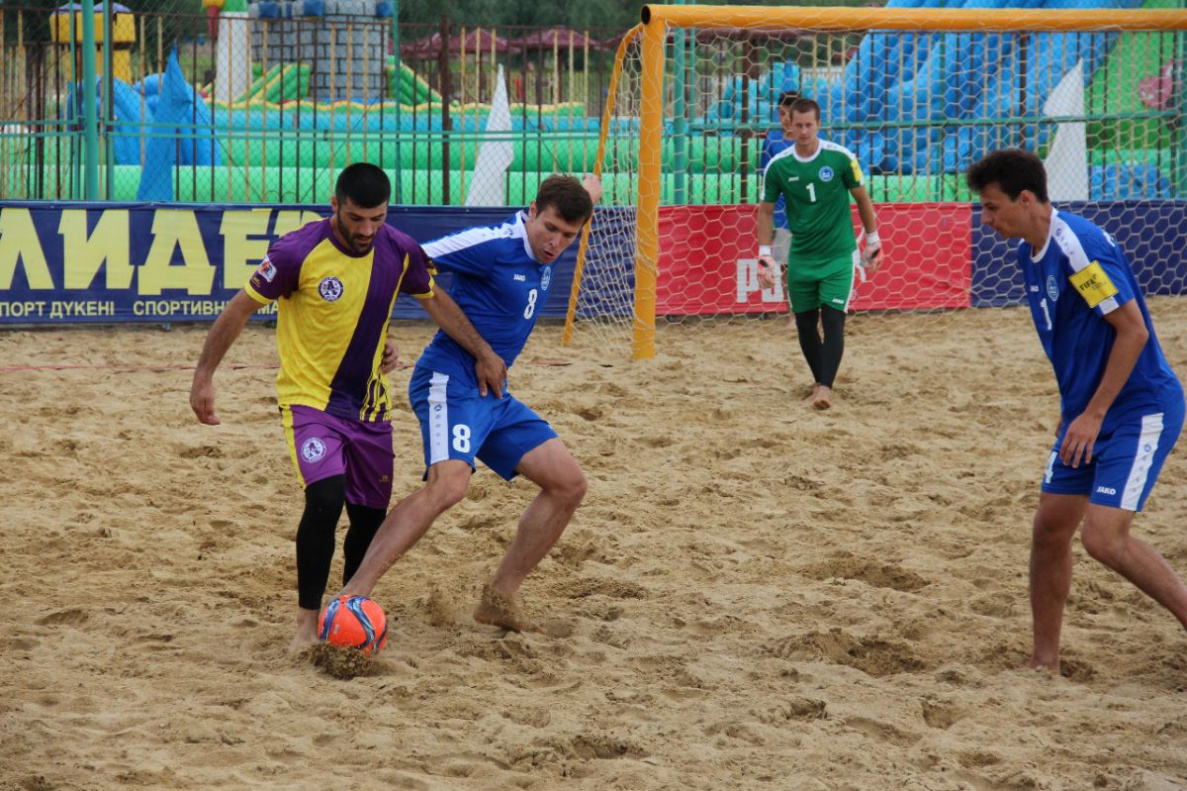 В барнаульском микрорайоне Затон пройдет третий этап чемпионата Алтайского края по пляжному футболу
