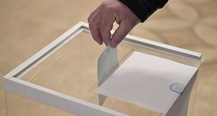 В Барнауле открылись избирательные участки