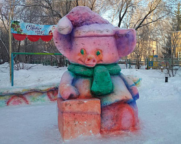В Барнауле прошел первый этап конкурса на лучший новогодний двор