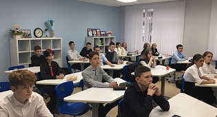В школах Барнаула проходят первые занятия профориентационного курса «Россия – мои горизонты»