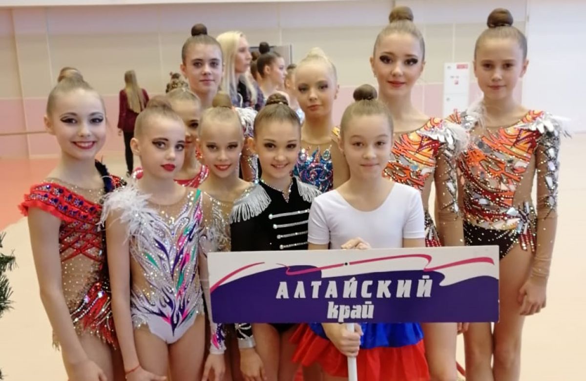 Барнаульская гимнастка Алина Ломакина стала бронзовым призером первенства СФО по художественной гимнастике 