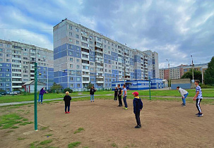 В Барнауле более тысячи детей и подростков стали участниками проекта «Летний дворовый инструктор»