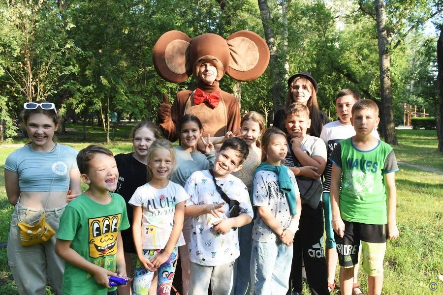 Барнаульские студенты реализовали проект «Праздник в каждый дом» 