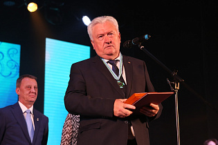 Звание «Почетный гражданин города Барнаула» присвоено Владимиру Отмашкину