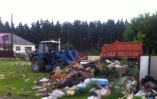 В Барнауле убрали свалку мусора на улице Куета