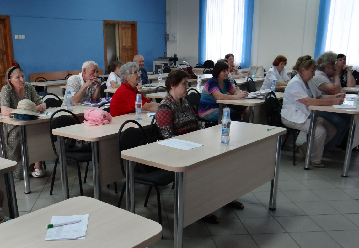 Барнаульские пенсионеры стали участниками компьютерной олимпиады