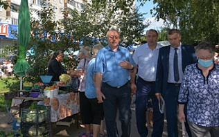 Выездное совещание с участием представителей администрации города, Ленинского района и депутатского корпуса прошло на ул.Малая Попова