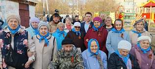 В преддверии Дня Победы общественники Октябрьского района проводят праздники во дворах