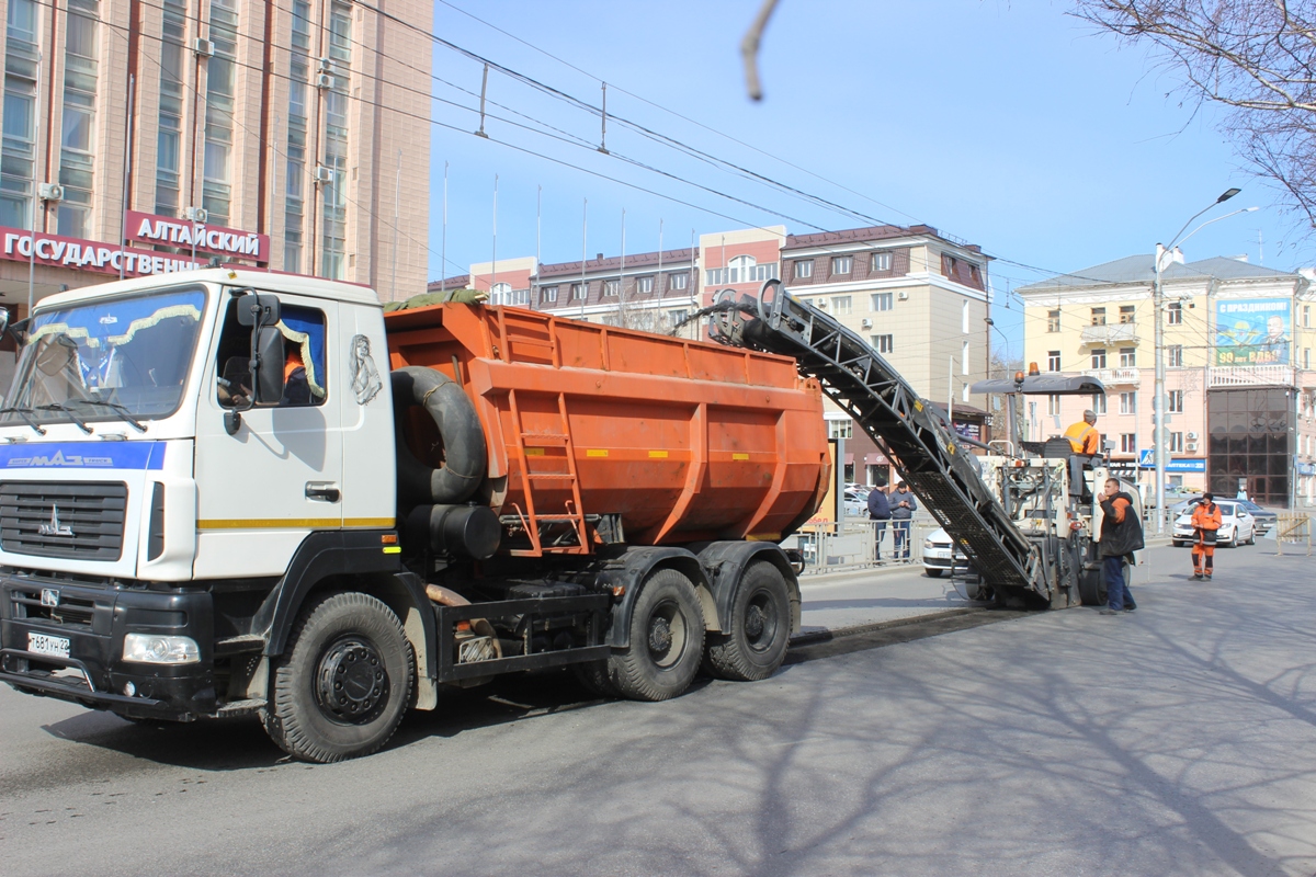 В Барнауле начали текущий ремонт дорог