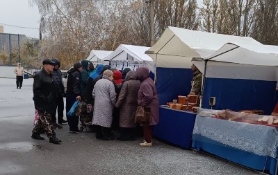 Продовольственная ярмарка прошла в микрорайоне Новосиликатный 