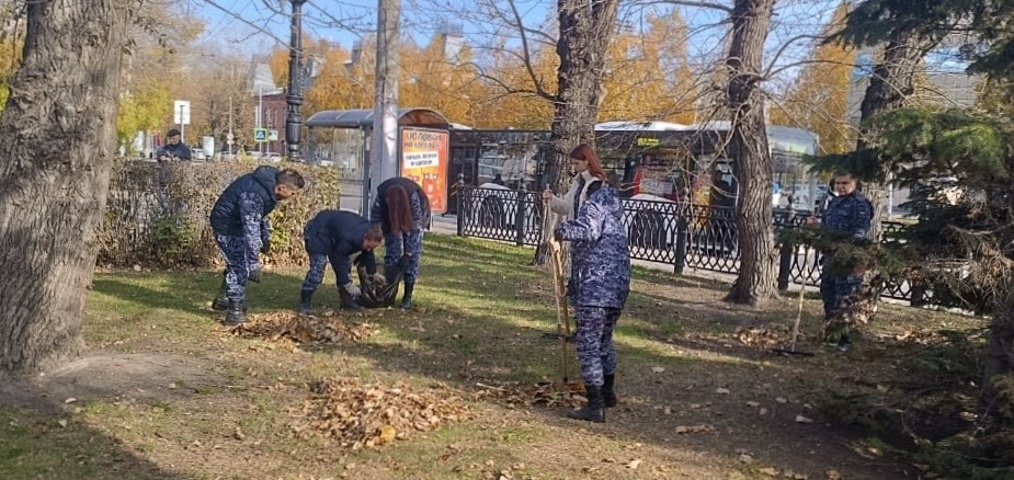 Месячник осенней санитарной очистки и благоустройства продолжается в Центральном районе