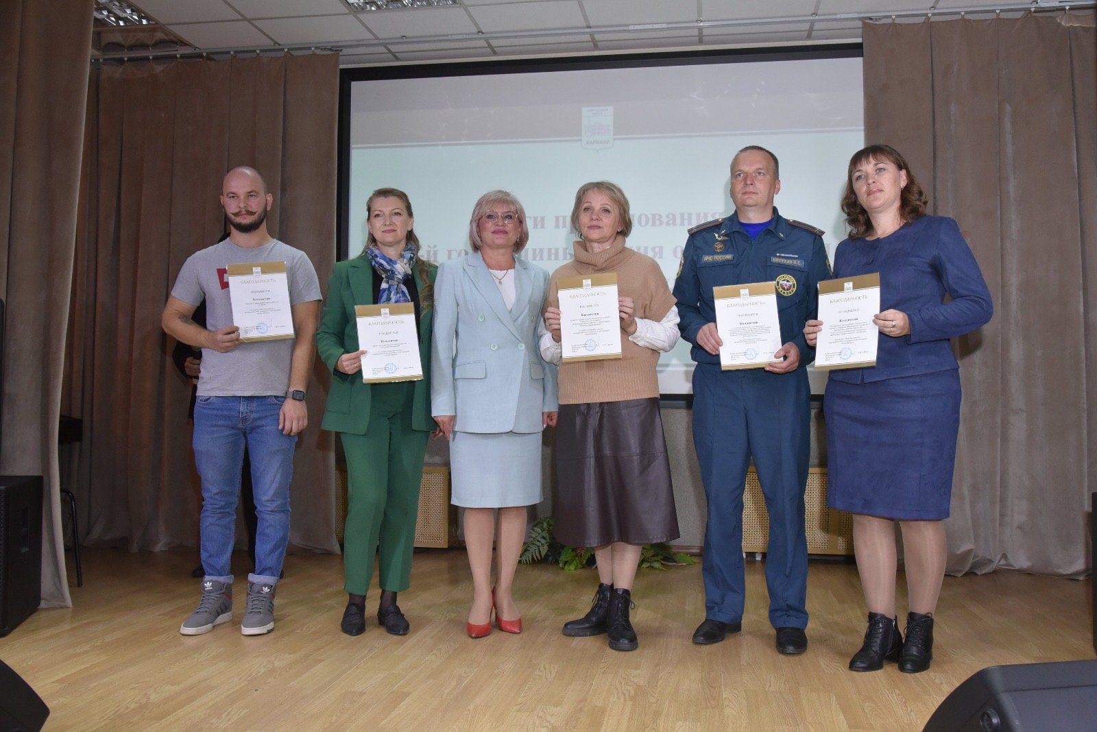 Участники выставки цветов Центрального района получили награды