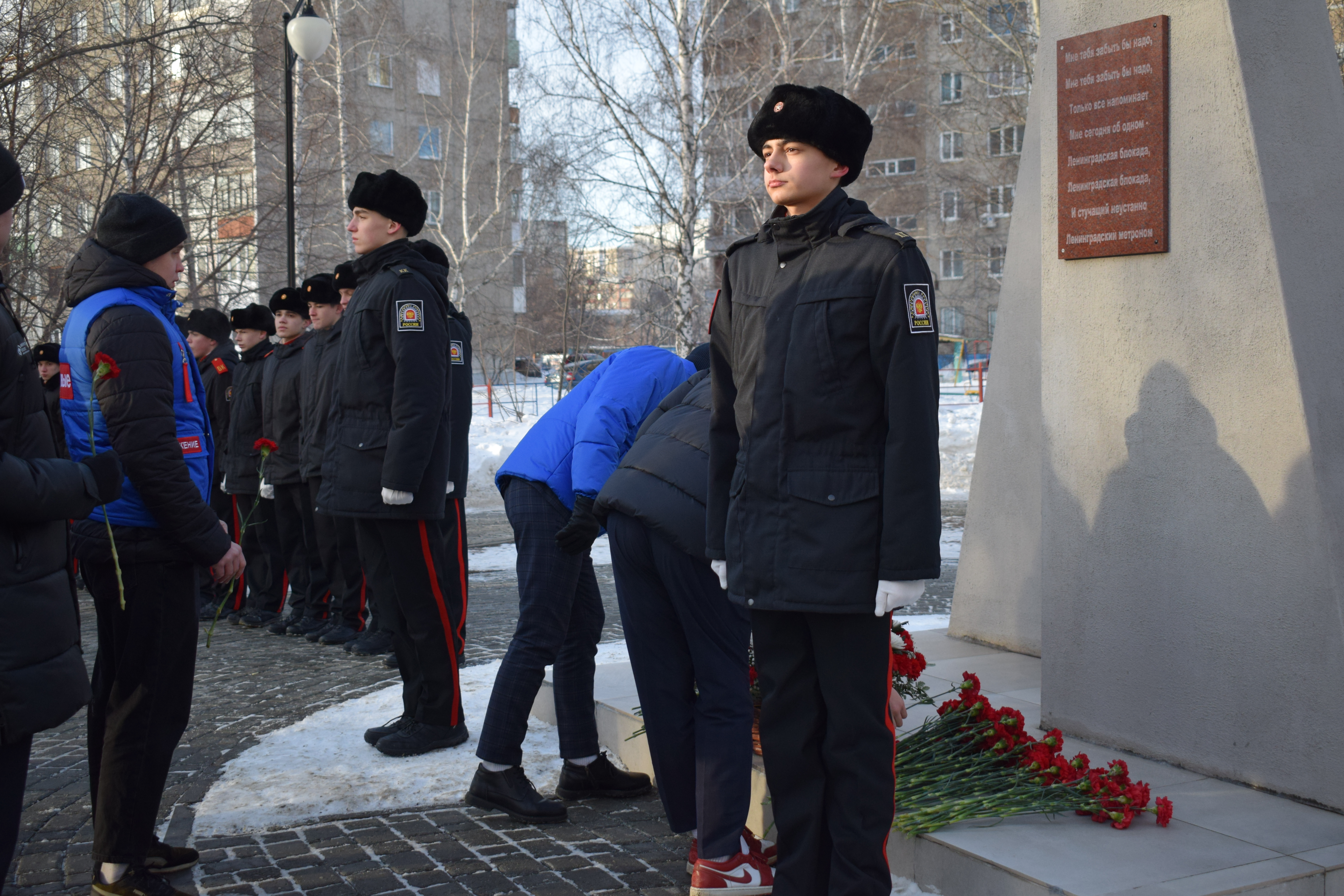 Предприятиями Индустриального района оказывается шефская помощь по обслуживанию и содержанию памятников и памятных знаков, посвященных событиям Великой Отечественной войны