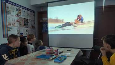 В учебно-консультационном пункте в помещении ТОС «Докучаевский» прошел урок безопасности для детей