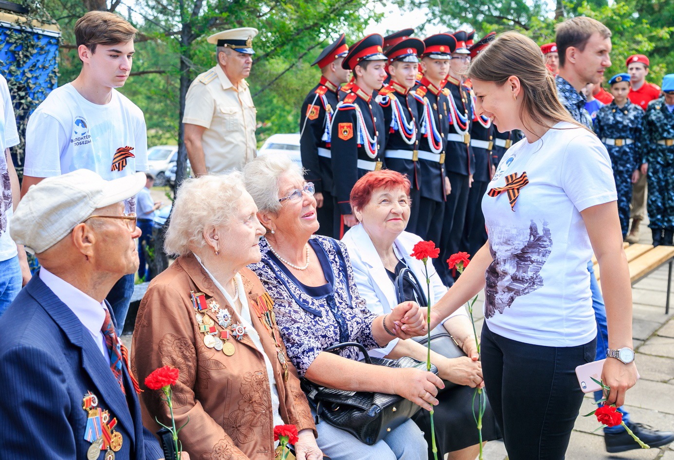 Инвалидов и участников Великой Отечественной войны Барнаула обеспечат бесплатной мобильной связью и телефонами