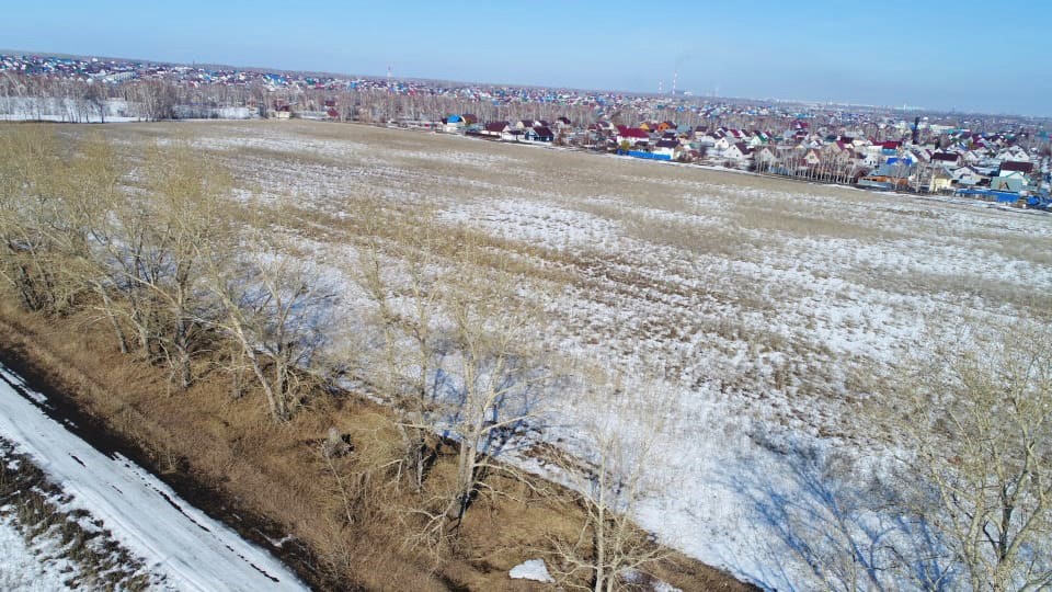 В Индустриальном районе Барнаула продолжают вести работы для предотвращения подтопления талыми водами