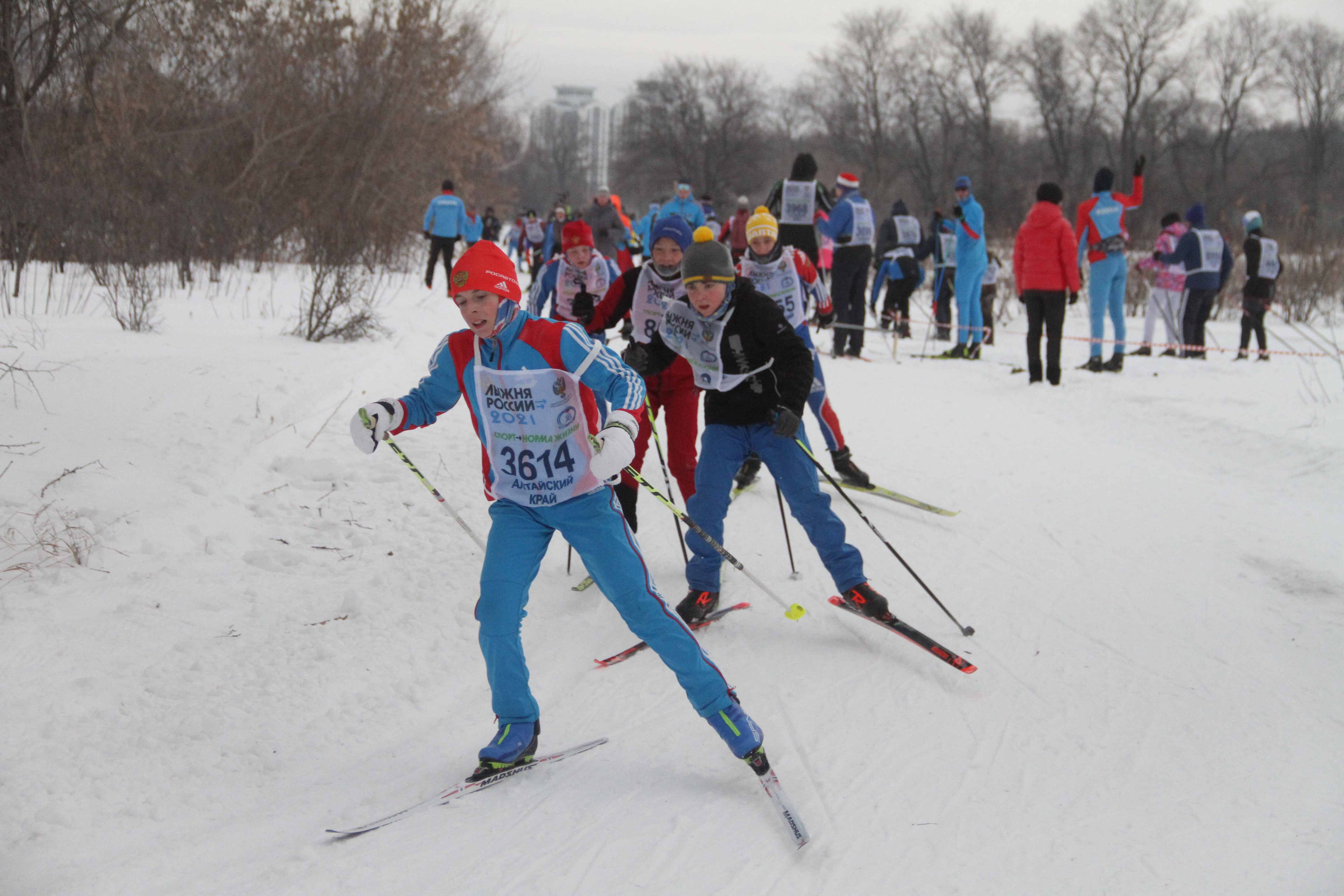 Барнаульцы могут задать вопросы о зимнем спортивном сезоне