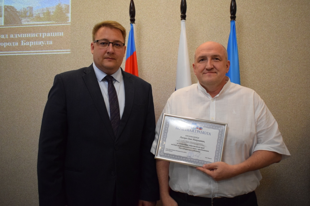  Медицинским работникам Индустриального района вручили заслуженные награды 