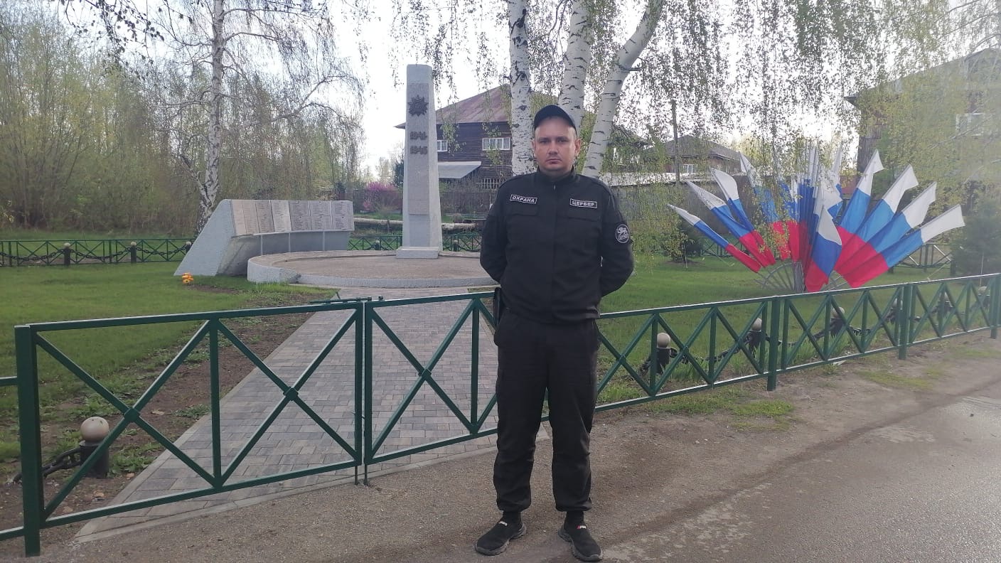 В Центральном районе организовано ежедневное дежурство у памятных мест
