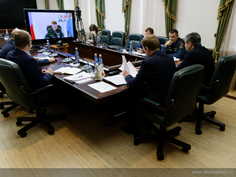 Губернатор Виктор Томенко принял участие в заседании Межведомственной комиссии по предупреждению и ликвидации чрезвычайных ситуаций в Сибири 