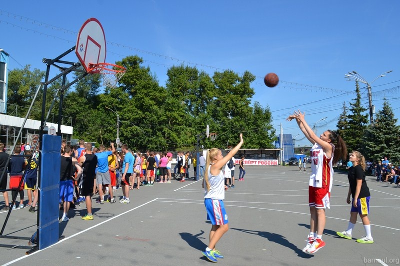В Барнауле пройдут Всероссийские соревнования по уличному баскетболу «Оранжевый мяч»